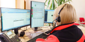 Emergency call center. 112. 911 call emergency center